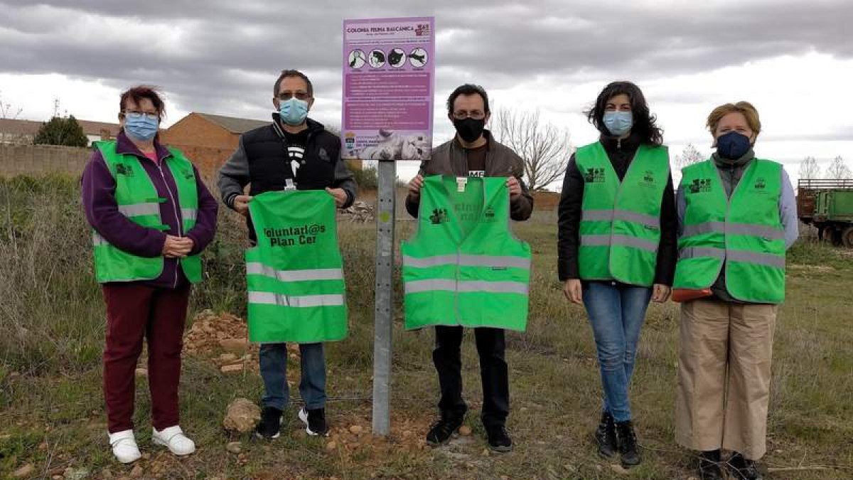 Imagen de los voluntarios que colaboran con el plan CER. DL