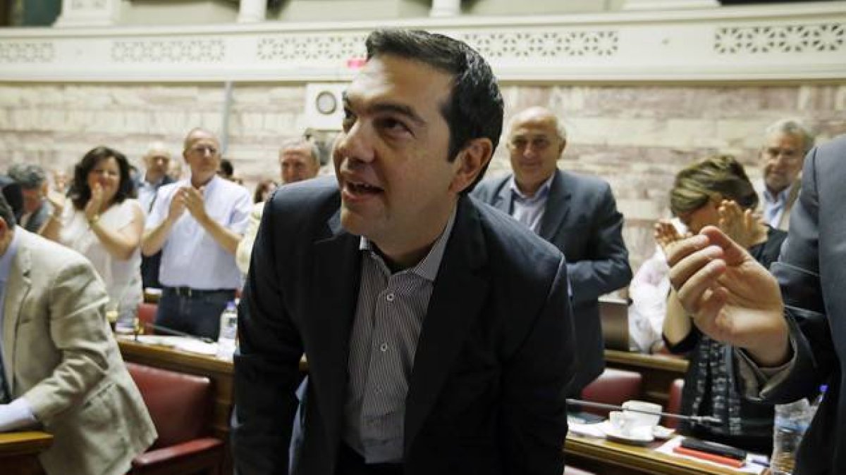 El primer ministro de Grecia, Alexis Tsipras, en el Parlamento heleno este viernes.