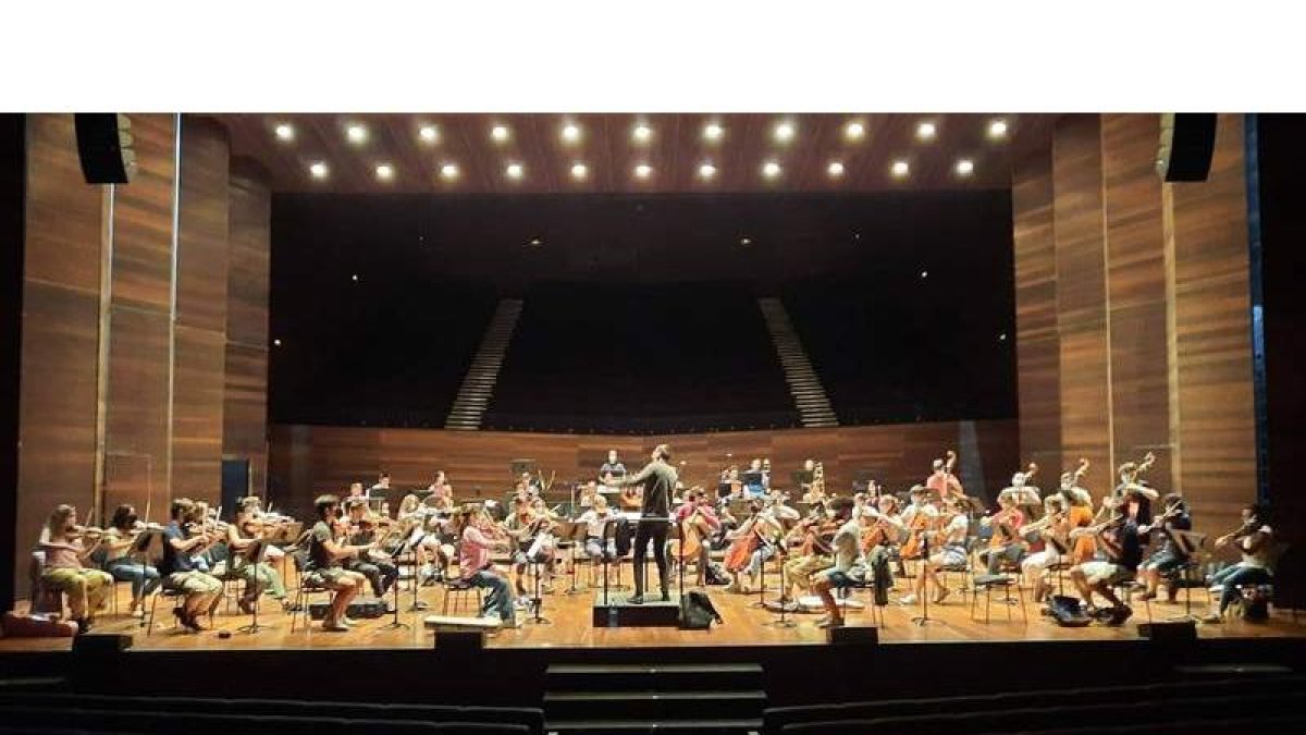 La Joven Orquesta de León. DL
