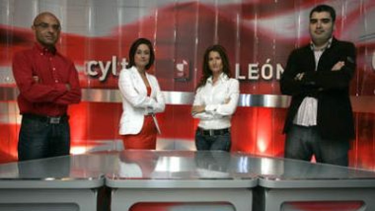 De izquierda a derecha, Jesús Rodríguez, Mónica Murciego, Marisa Vázquez y Roberto Núñez.