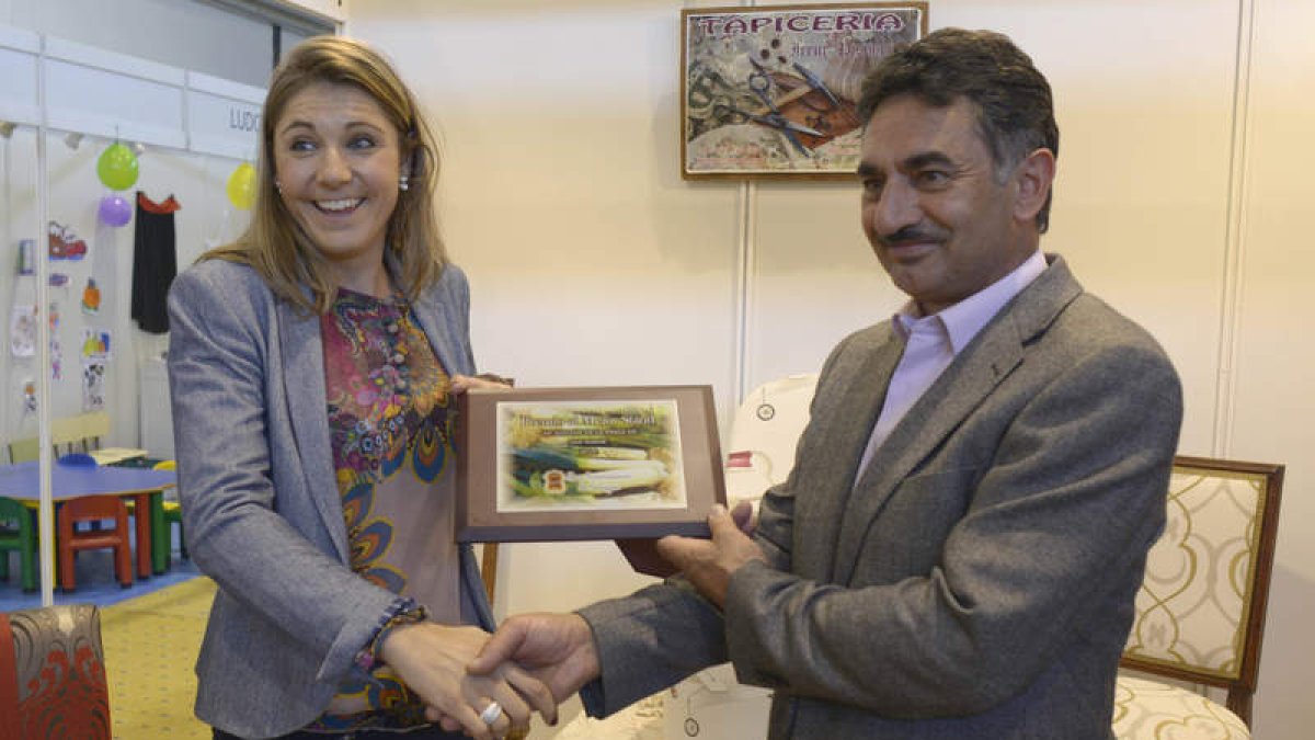 La ganadería Valdellán volvió a la feria con su cecina de toro.