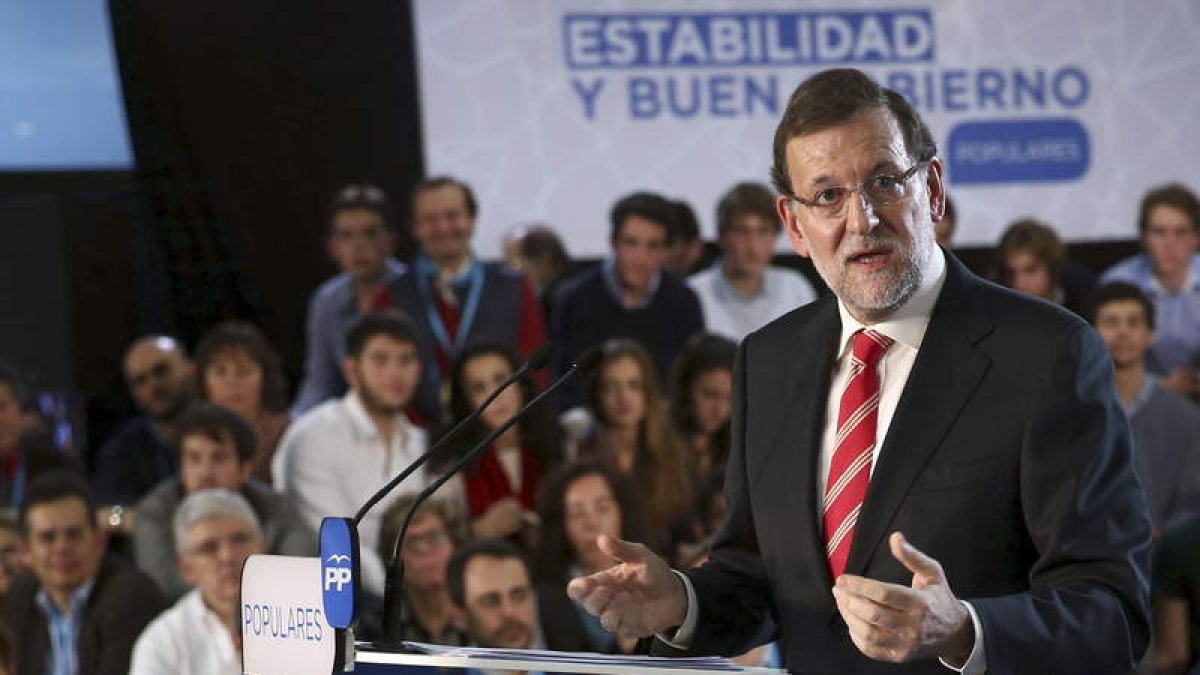 Rajoy durante la intervención en el acto de su partido