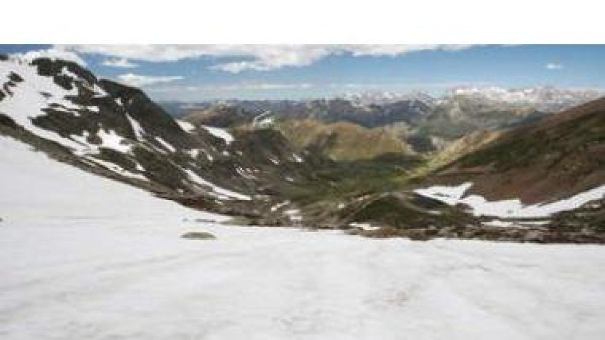 El valle de Lechada, en el que se proyecta construir las instalaciones de la estación invernal.