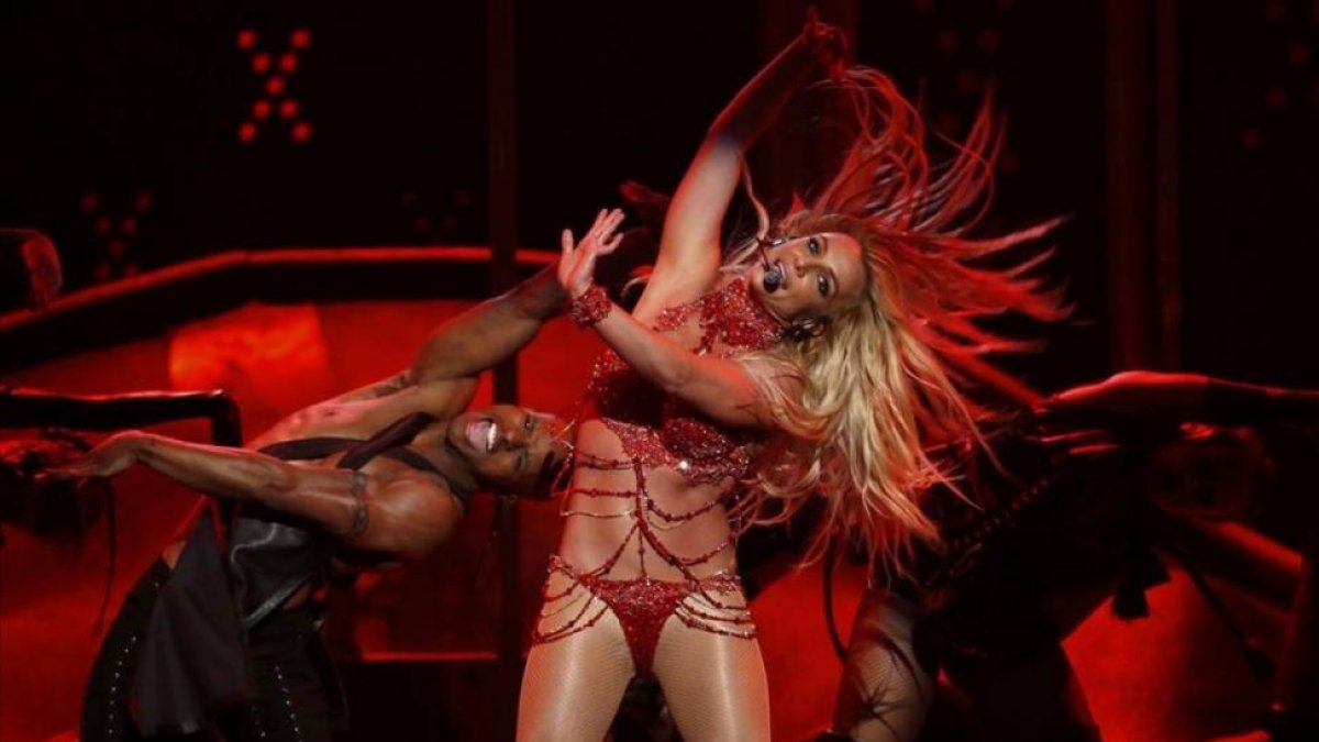 Britney Spears, durante su actuación en los premios Billboard, en las Vegas, el pasado 22 de mayo, donde recibió un premio a su carrera.