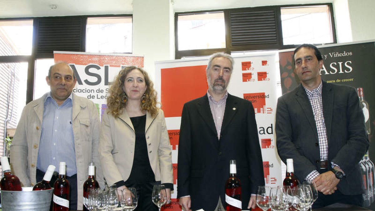 Enrique Garzón, Ana Casis, Alberto José Villena y Juan José Rubio, en la presentación.