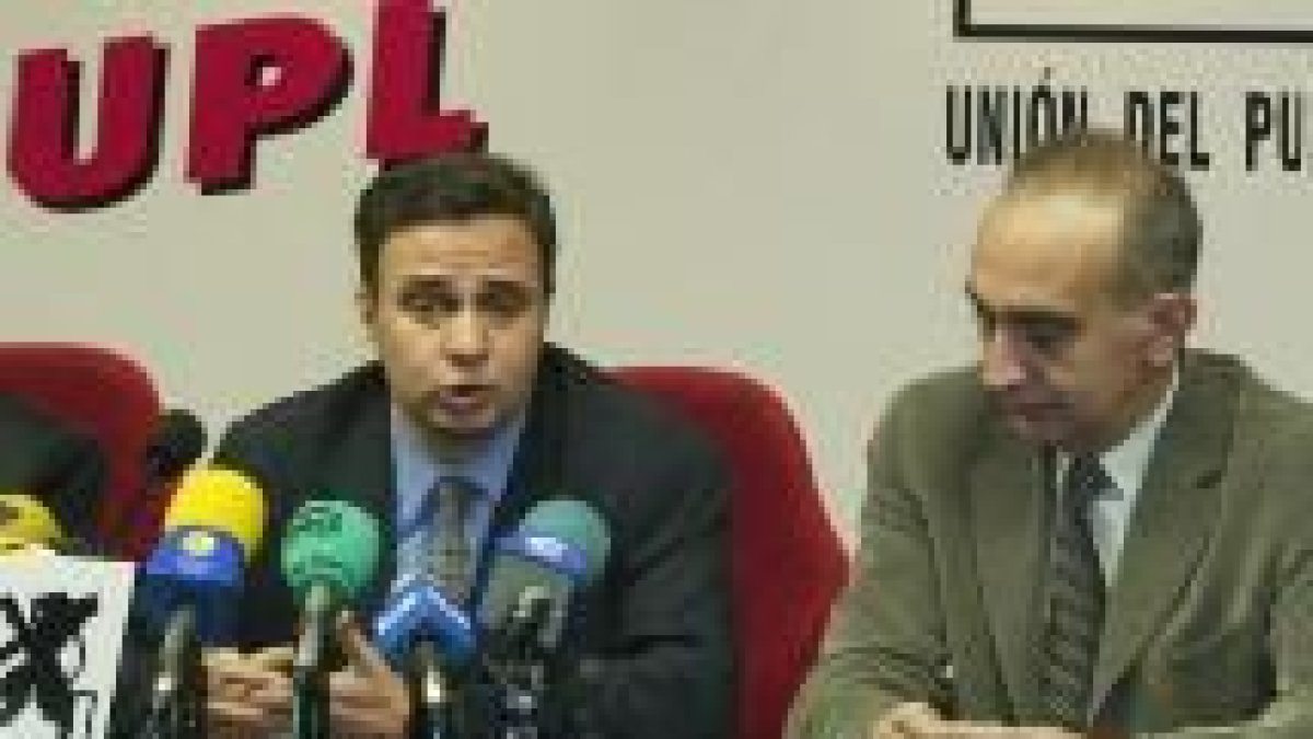 Joaquín Otero y José María Rodríguez de Francisco, durante una rueda de prensa