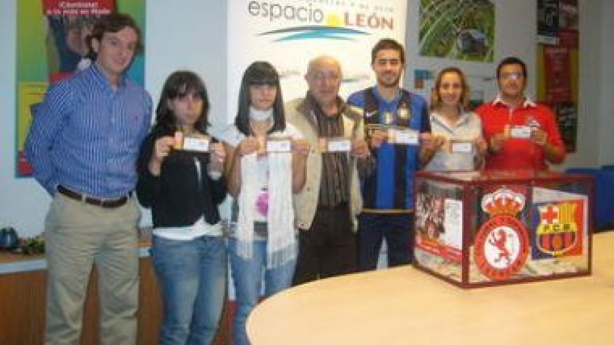 Los premiados del Diario de León, con su entrada