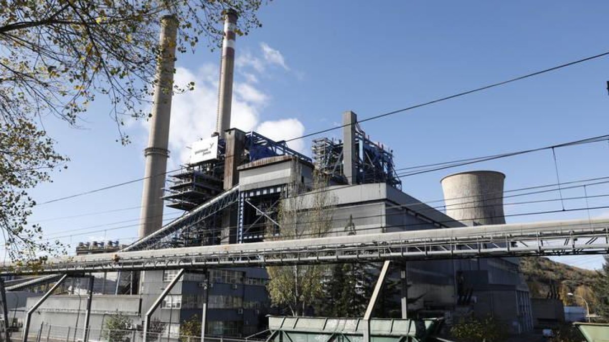 Instalaciones de la térmica de La Robla.