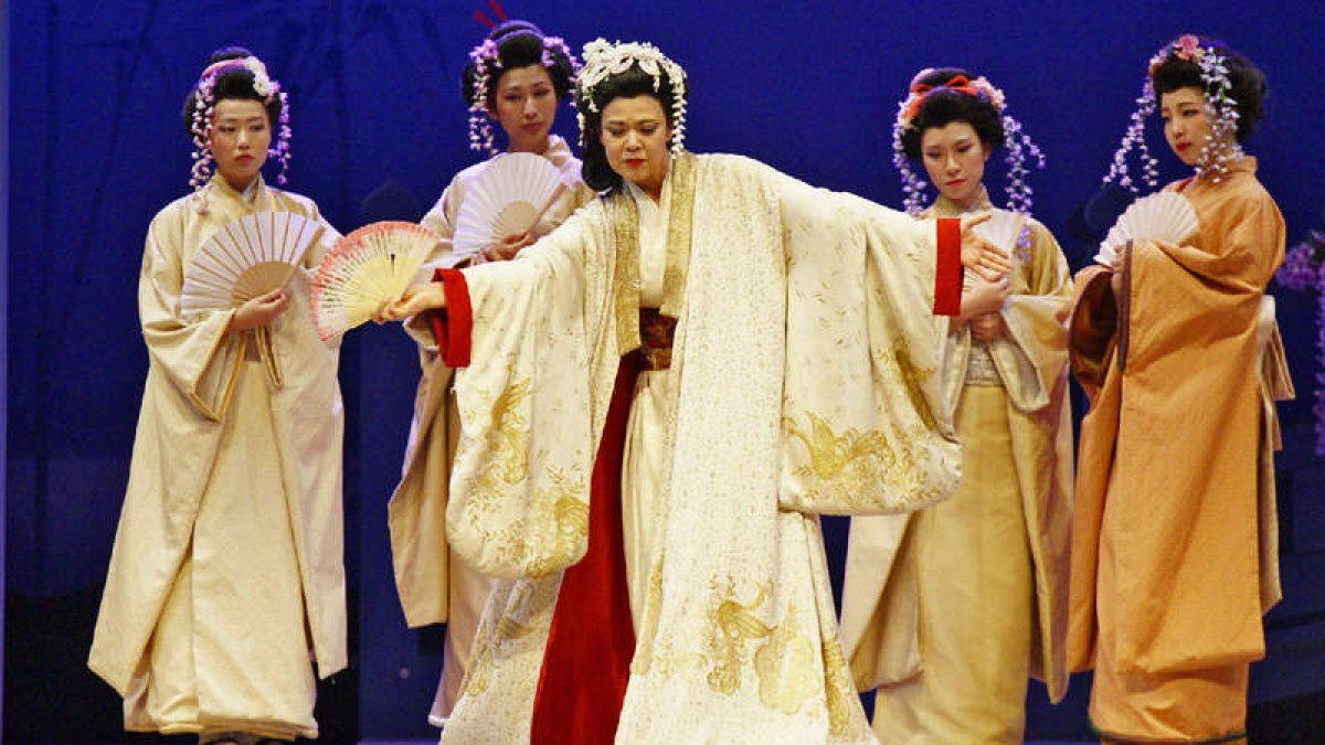 Imagen de una de las actuaciones de la compañía Ópera 2001 facilitada por la dirección del Bergidum. DL
