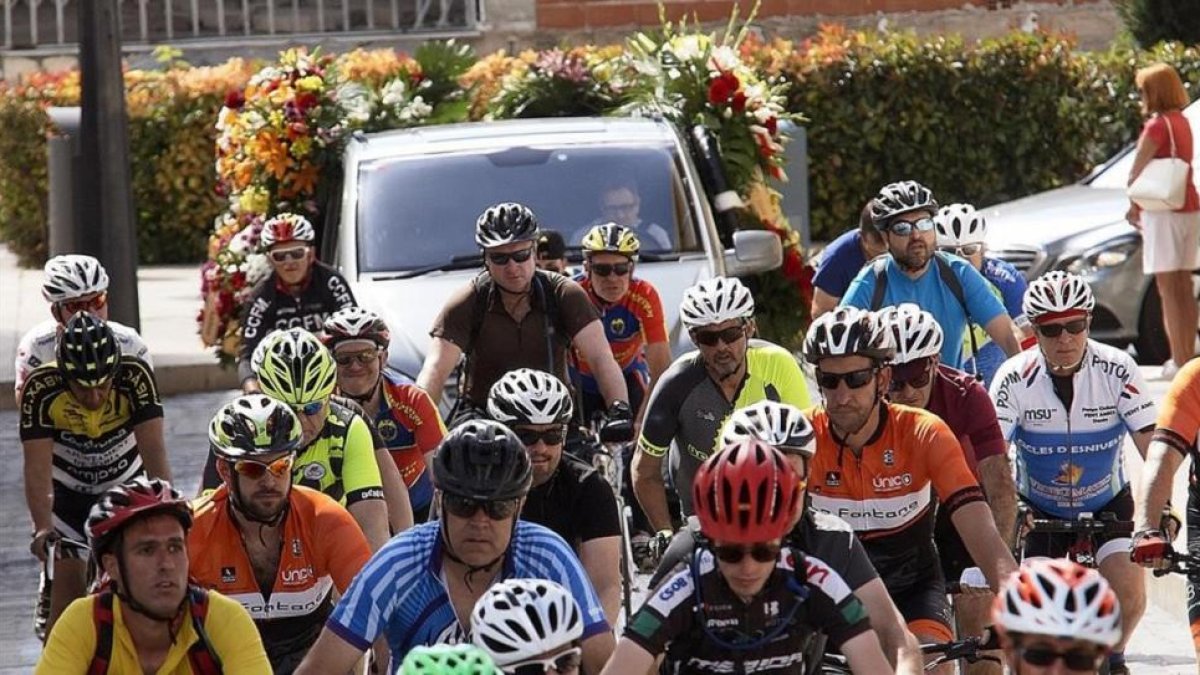 Manifestación de ciclistas esta sábado tras el triple atropello mortal en Oliva.