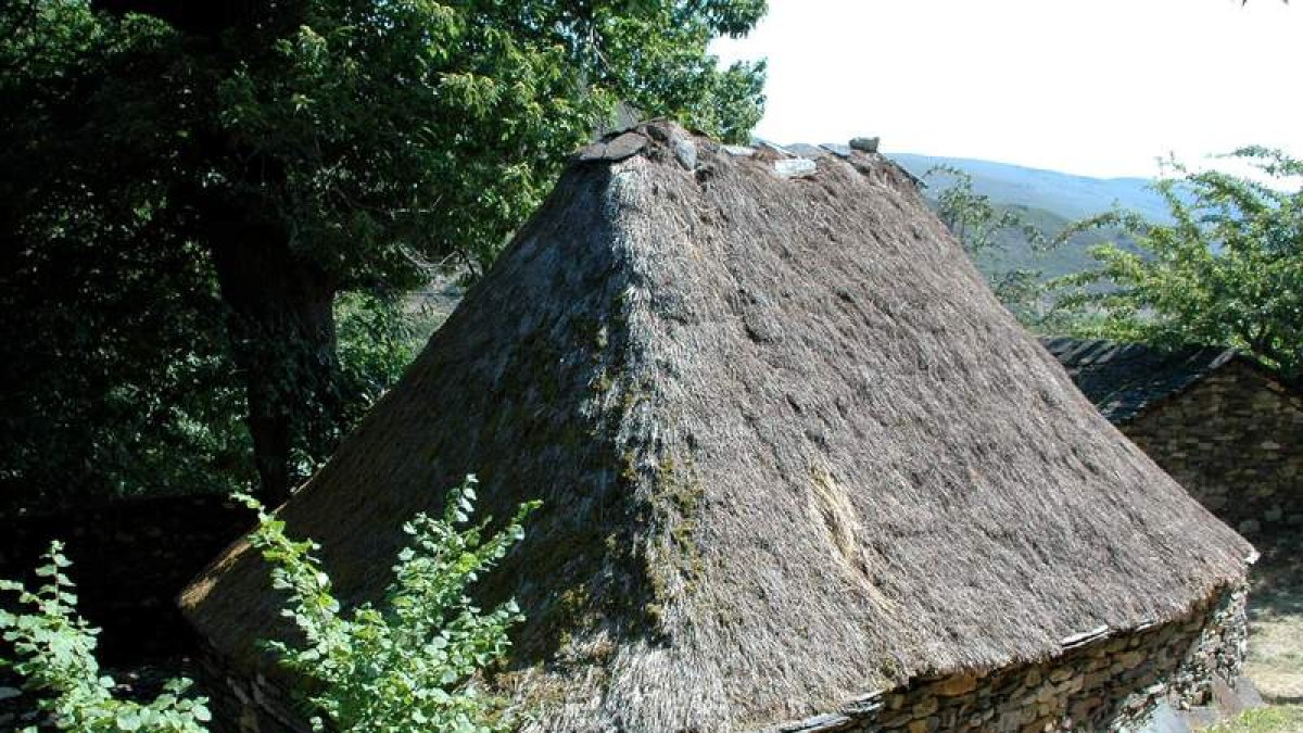 La palloza de Pereda de Ancares es uno de los ejemplos mejor conservados de la zona.