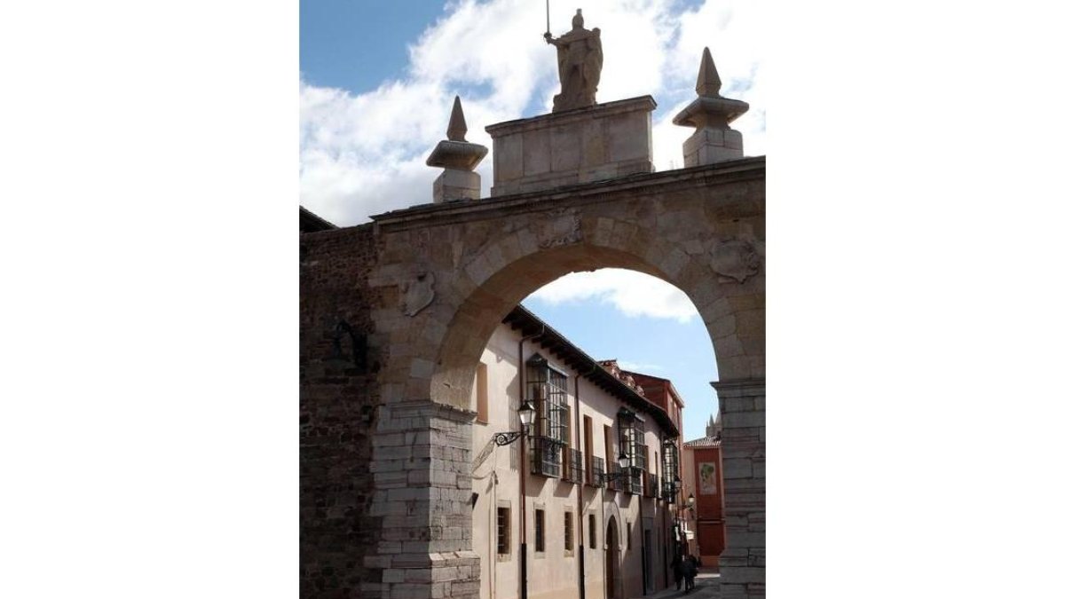 La Casona de Puerta Castillo.
