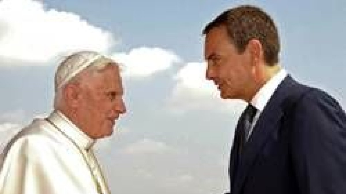 Benedicto XVI y Zapatero charlaron «con especial detenimiento» de la situación de África