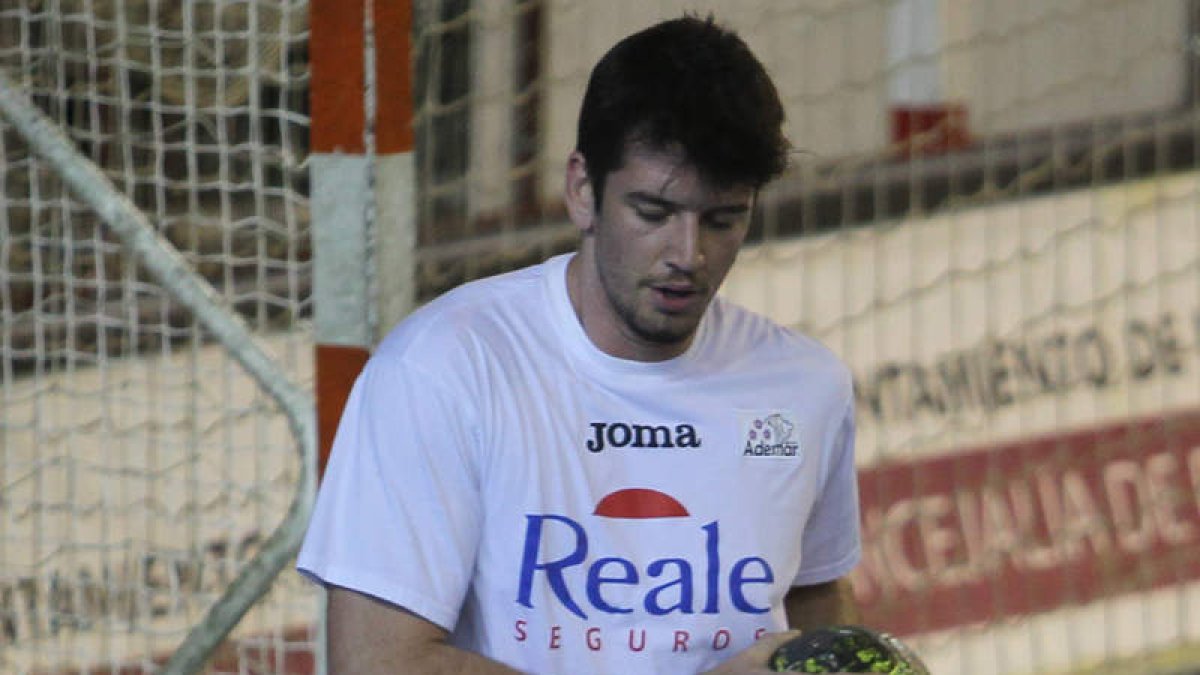 El jugador brasileño Raúl Nantes durante su etapa como jugador del Ademar.
