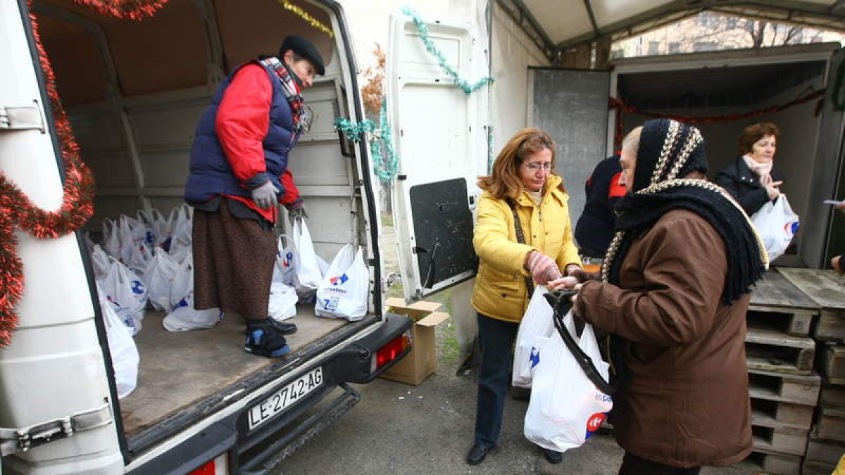 Reparto de comida del Banco de Alimentos.