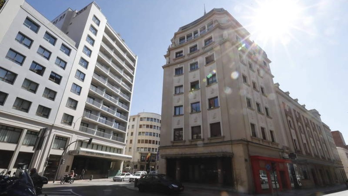 Edificio del Teatro Emperador. DL