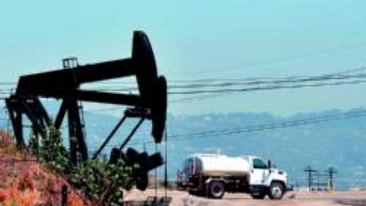 Pozos de petróleo en Culver City, California, el viernes.