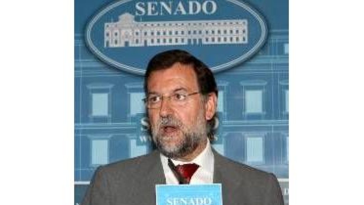 Rajoy se reunió con el grupo popular del Senado
