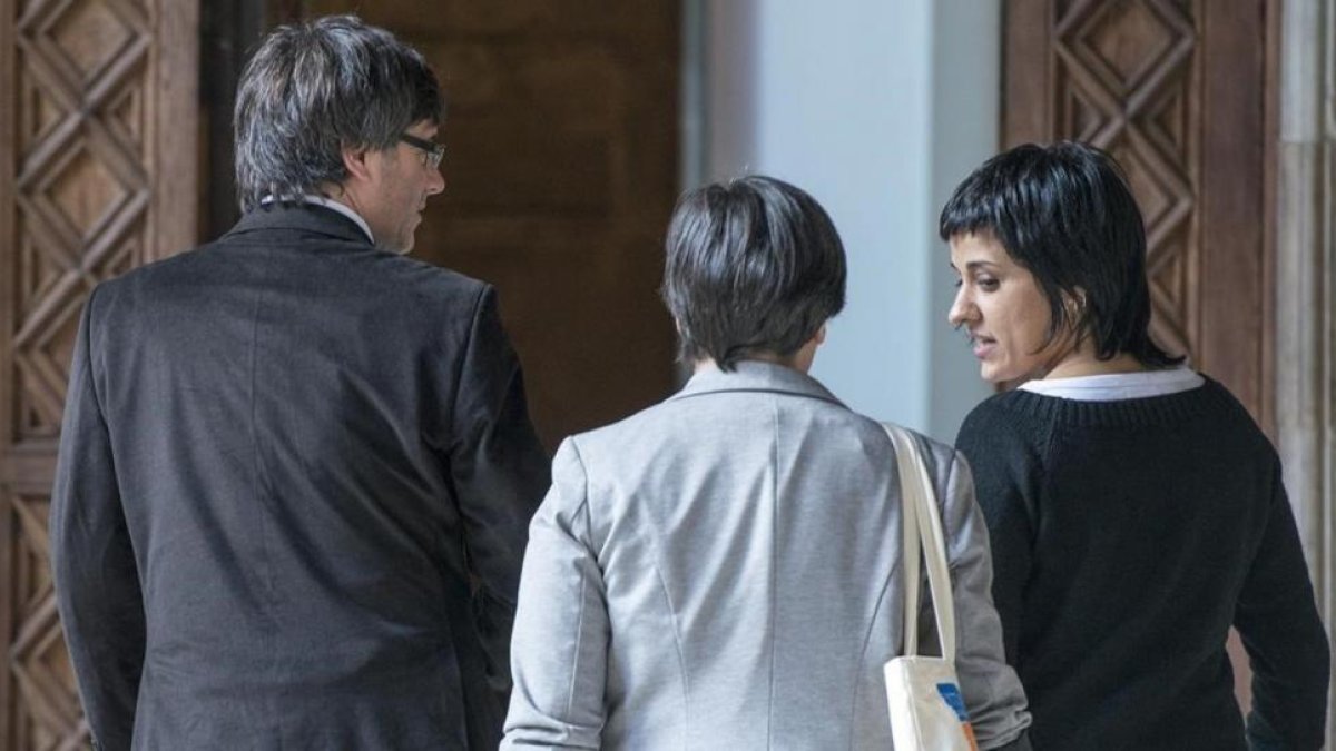 Reunión de Puigdemont y anna gabriel en la Generalitat