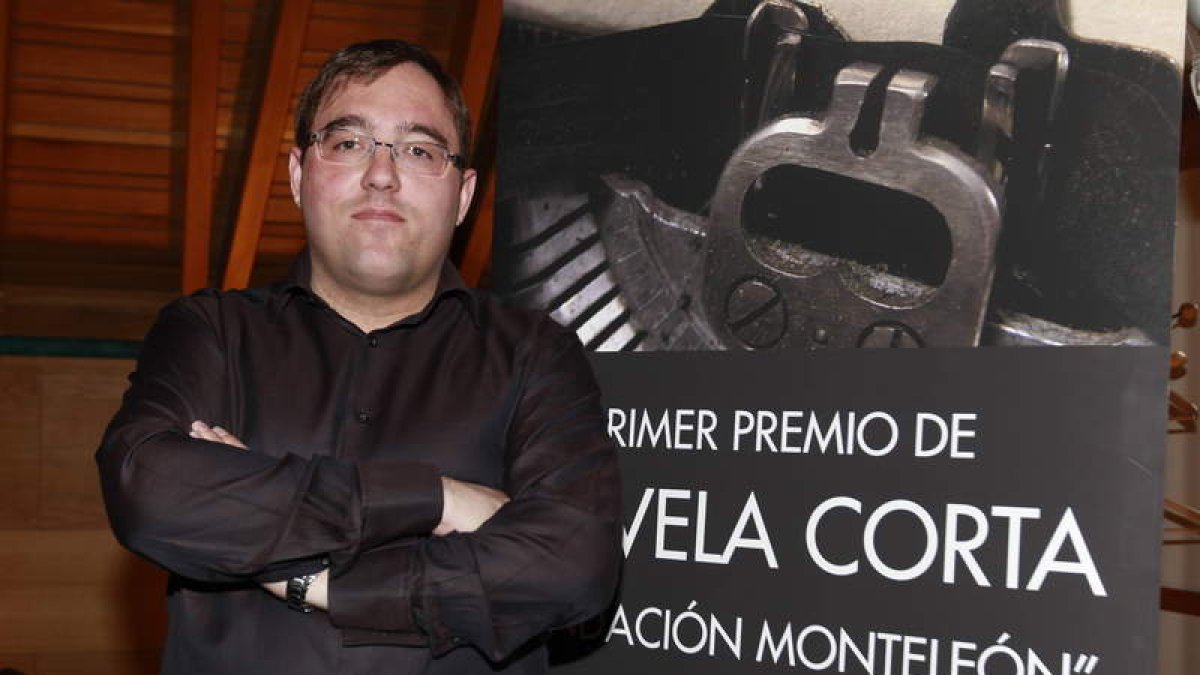 Rodrigo Martín Noriega, ayer, tras recibir el premio de la Fundación Monteleón.