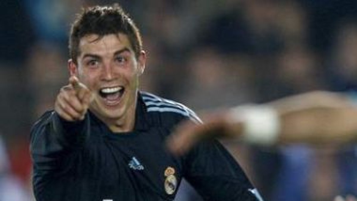 Cristiano Ronaldo celebra la consecución del tercer gol de su equipo contra el Xerez.
