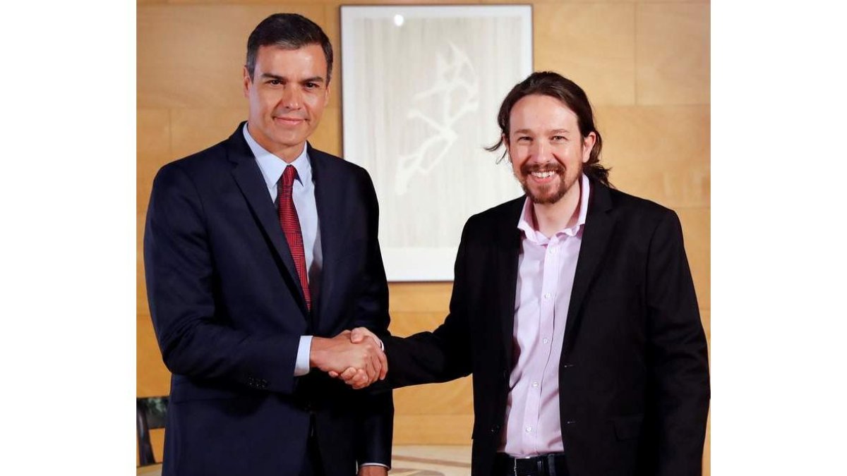El presidente del gobierno Pedro Sánchez y el líder de Podemos Pablo Iglesias. JUAN CARLOS HIDALGO