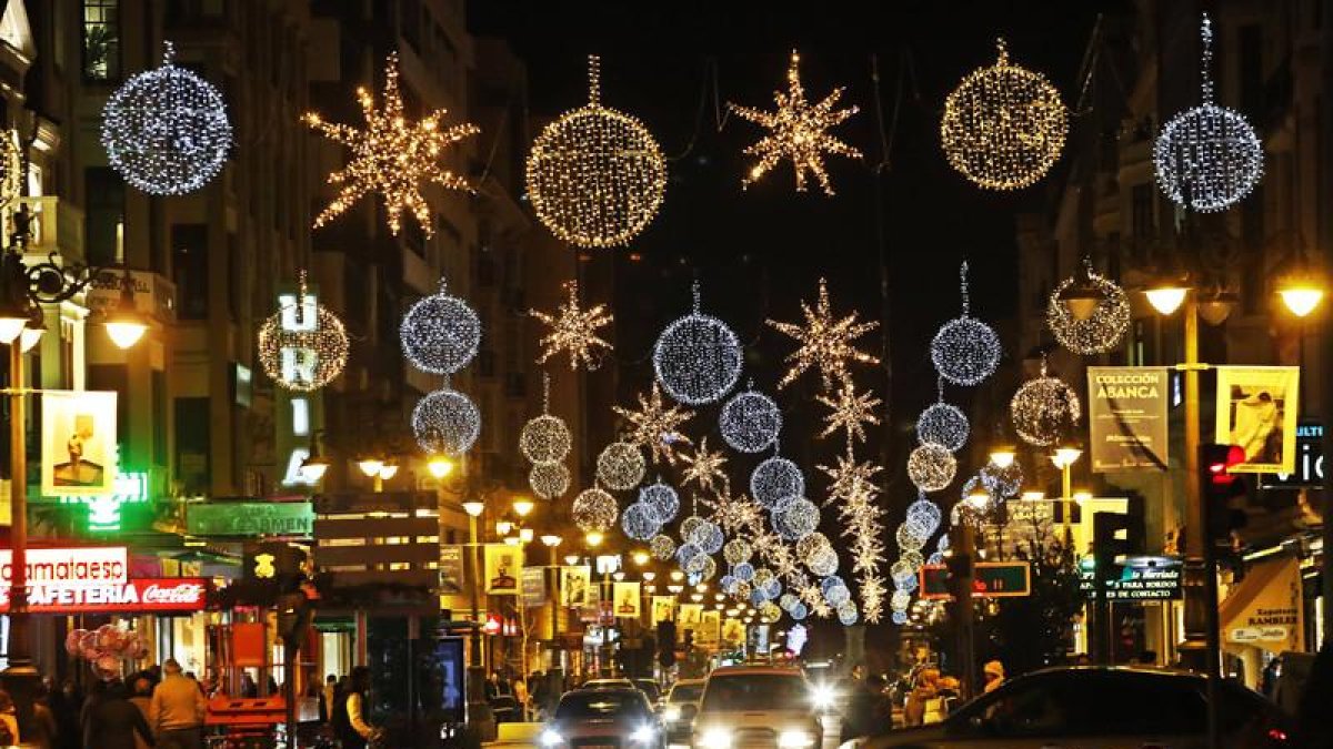 Las luces de Navidad de la calle Ordoño II.