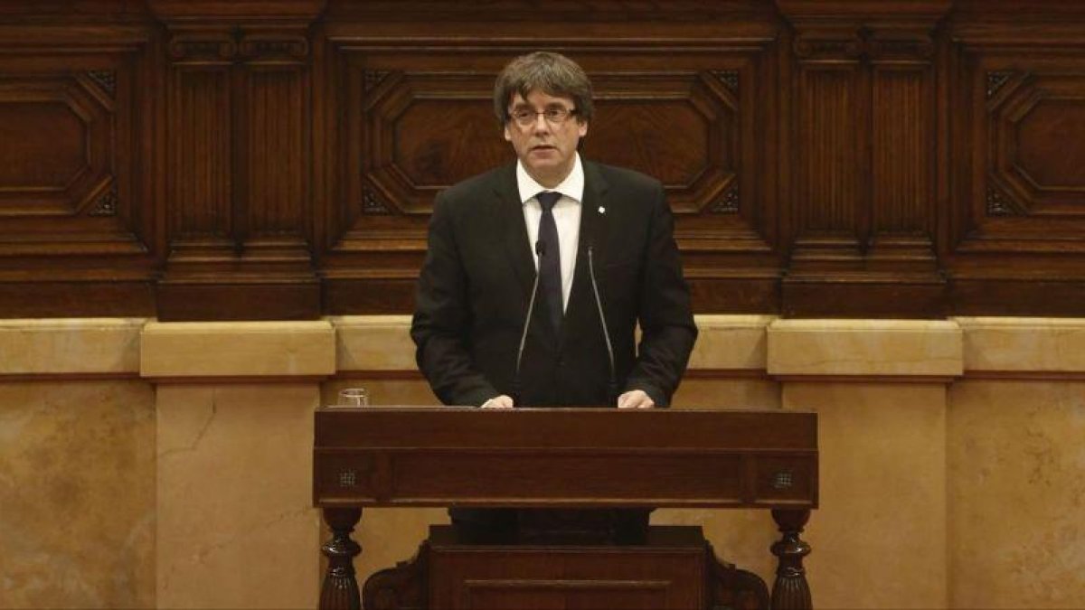 Puigdemont, durante su comparecencia en el Parlament.