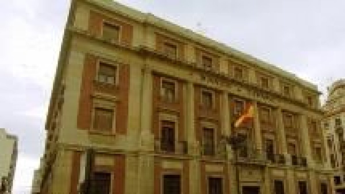 La sucursal de León cerrará en la tercera fase de plan de reducción de oficinas del Banco de España