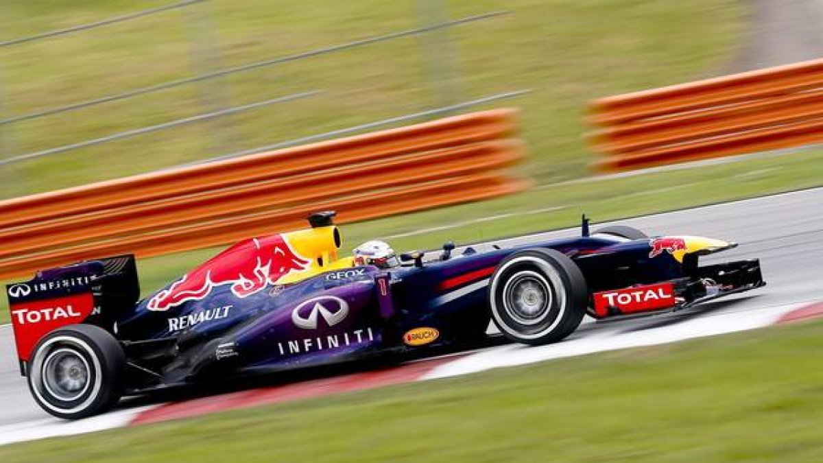 Sebastian Vettel ha logrado de nuevo la 'pole' en el circuito de Sepang.