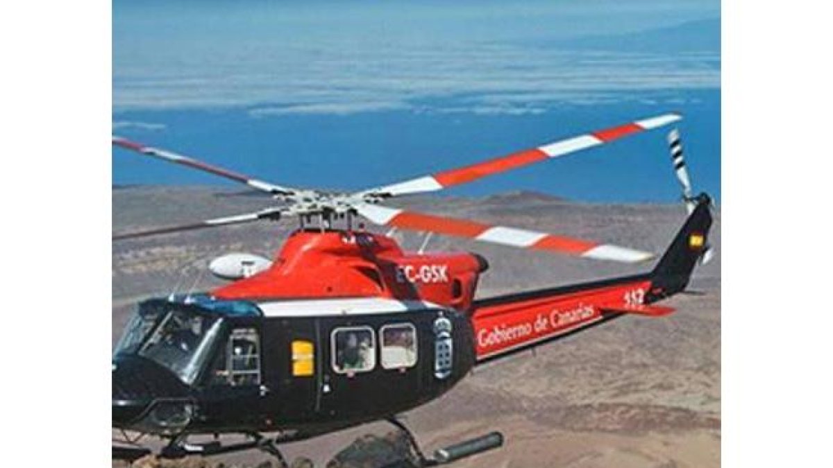 El helicóptero del Grupo de Emergencias y Salvamento (GES) de Canarias.