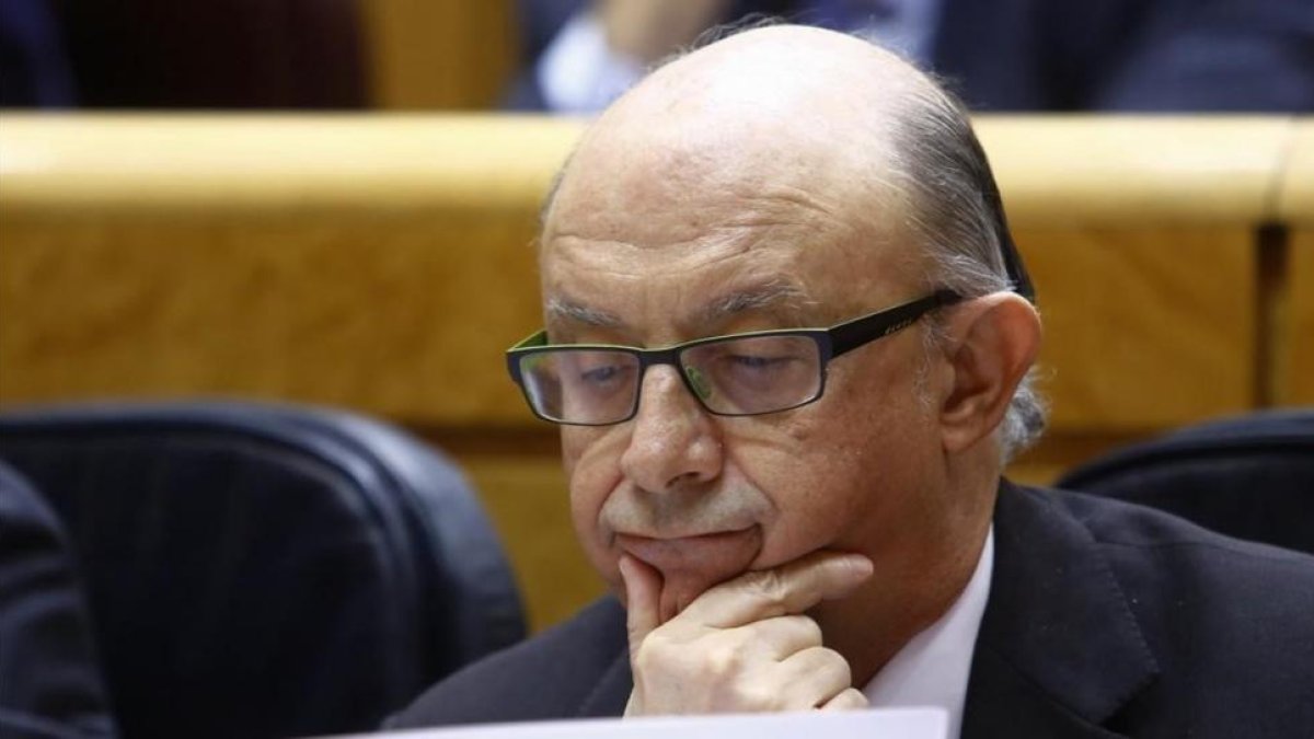 El ministro de Hacienda, Cristóbal Montoro, el pasado 21 de febrero en el Senado.