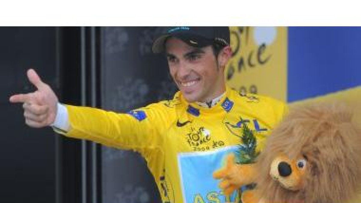 Alberto Contador en el podio