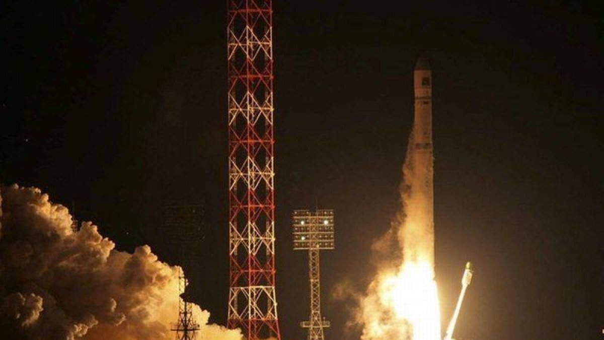 Despegue del cohete Zenit-2 que transportaba la estación rusa Fobos-Grunt.