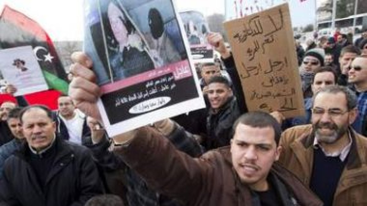 Manifestación de apoyo a Gadafi en Ginebra.
