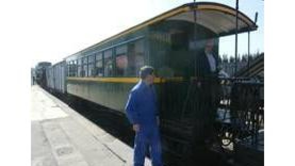 Vagones del tren turístico minero, en una imagen de archivo