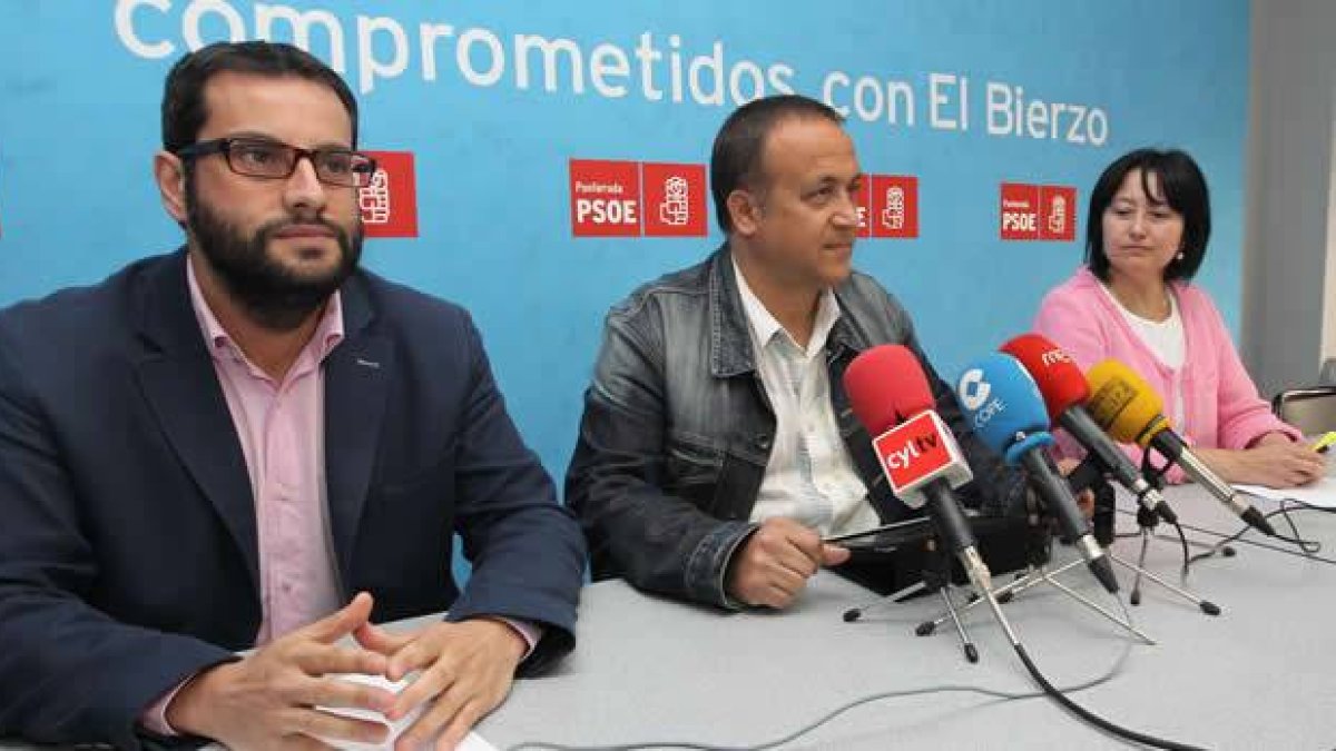 Del Blanco, con Courel y Marqués, en Ponferrada.