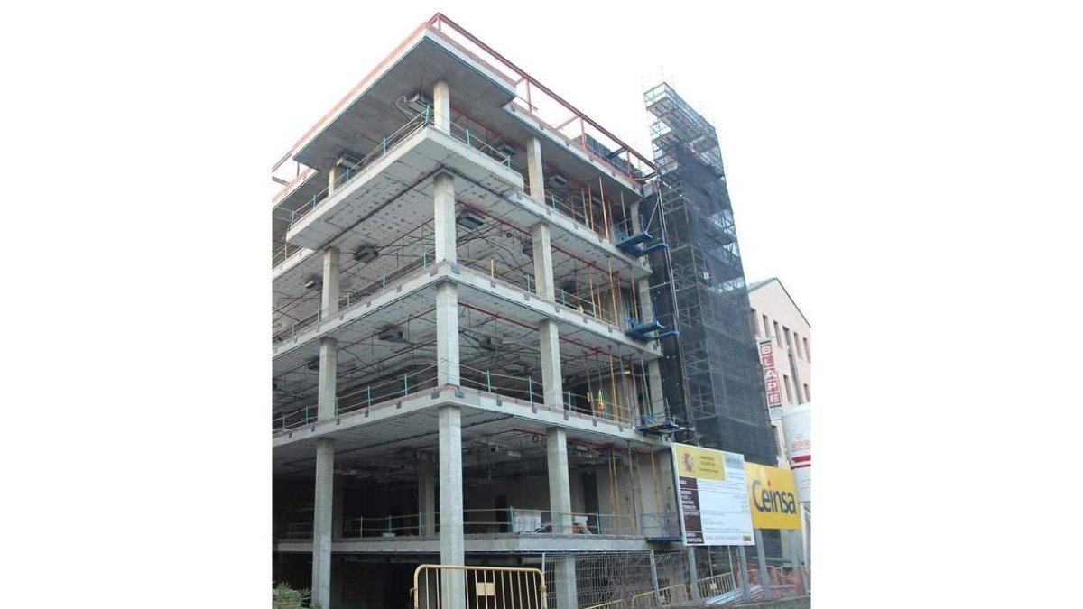 Las obras del nuevo edificio de los juzgados de Ponferrada deberían acabar en diciembre.