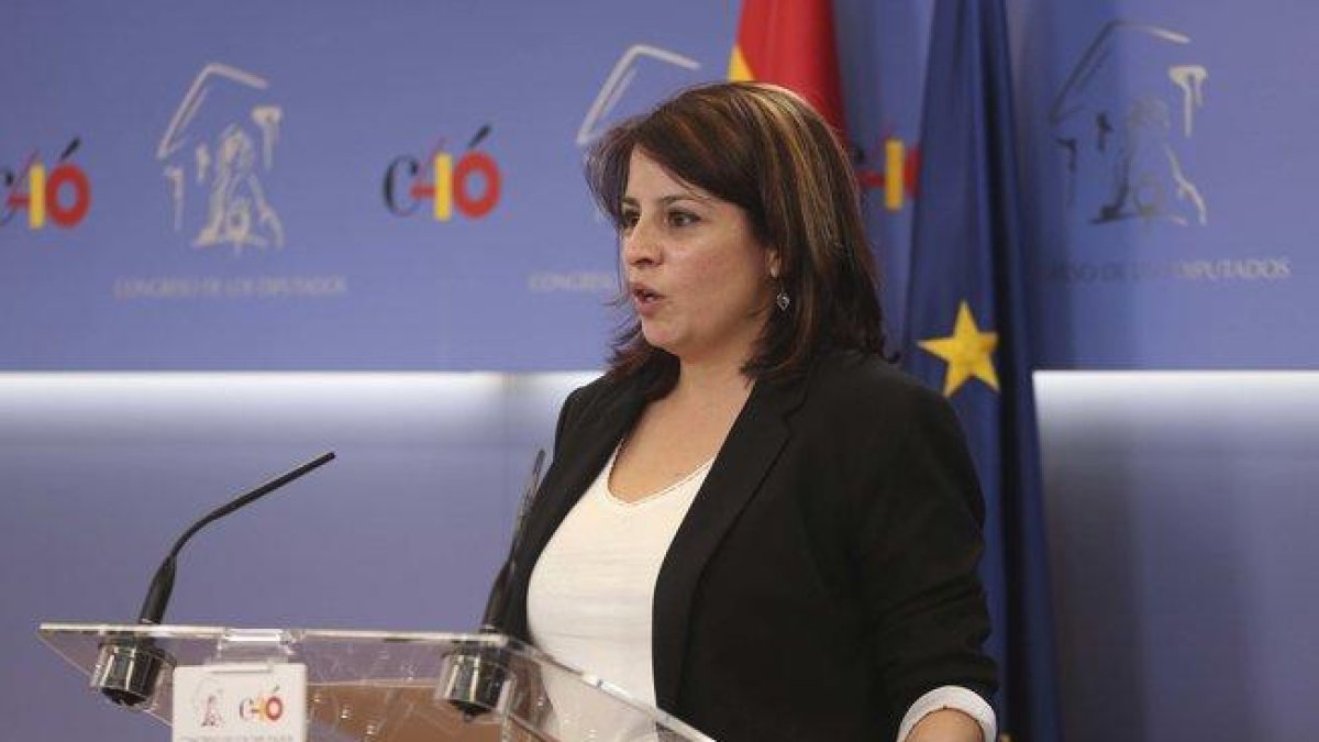 La vicesecretaria general del PSOE y portavoz del Grupo Socialista en el Congreso, Adriana Lastra.