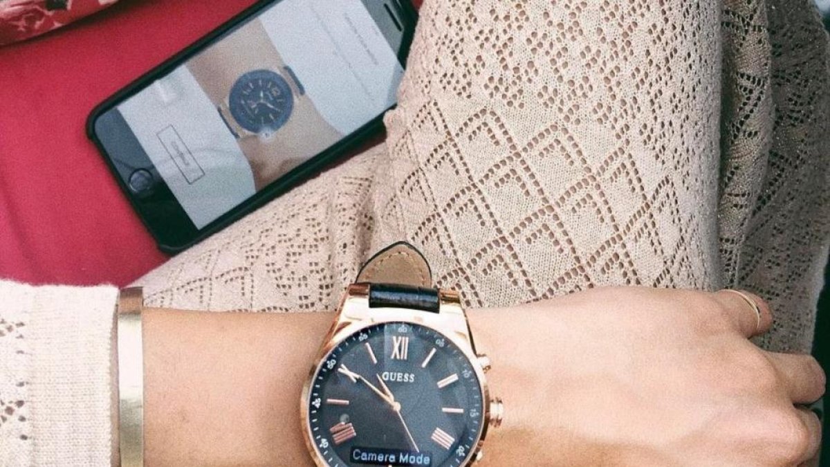 Foto de Instagram de la influencer @galagonzalez donde explicaba las funciones de su reloj.