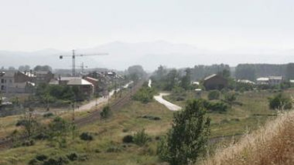 El centro logístico de Ponferrada va a la salida de la ciudad.