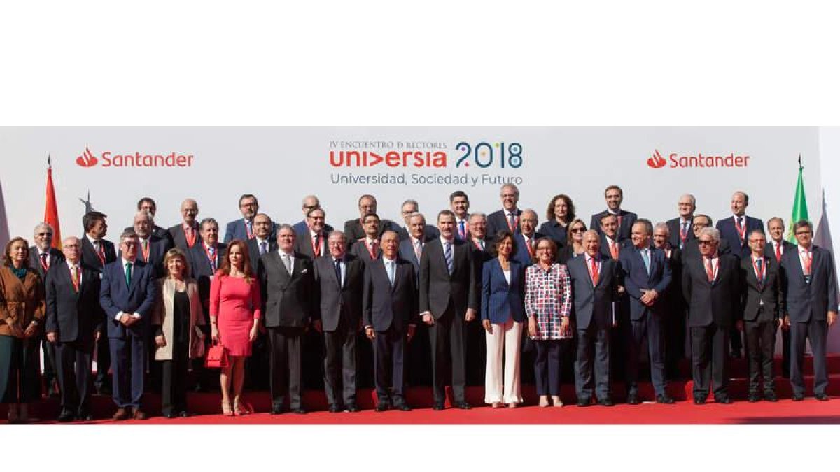 El rey Felipe y el presidente de la República de Portugal, Marcelo Rebelo de Sousa, inauguran el IV Encuentro de Rectores Universia 2018. JESÚS FORMIGO