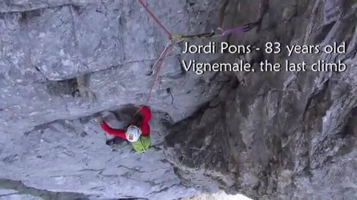 Escalada de Jordi Pons en la pared norte del Vignemale, en los Pirineos franceses.