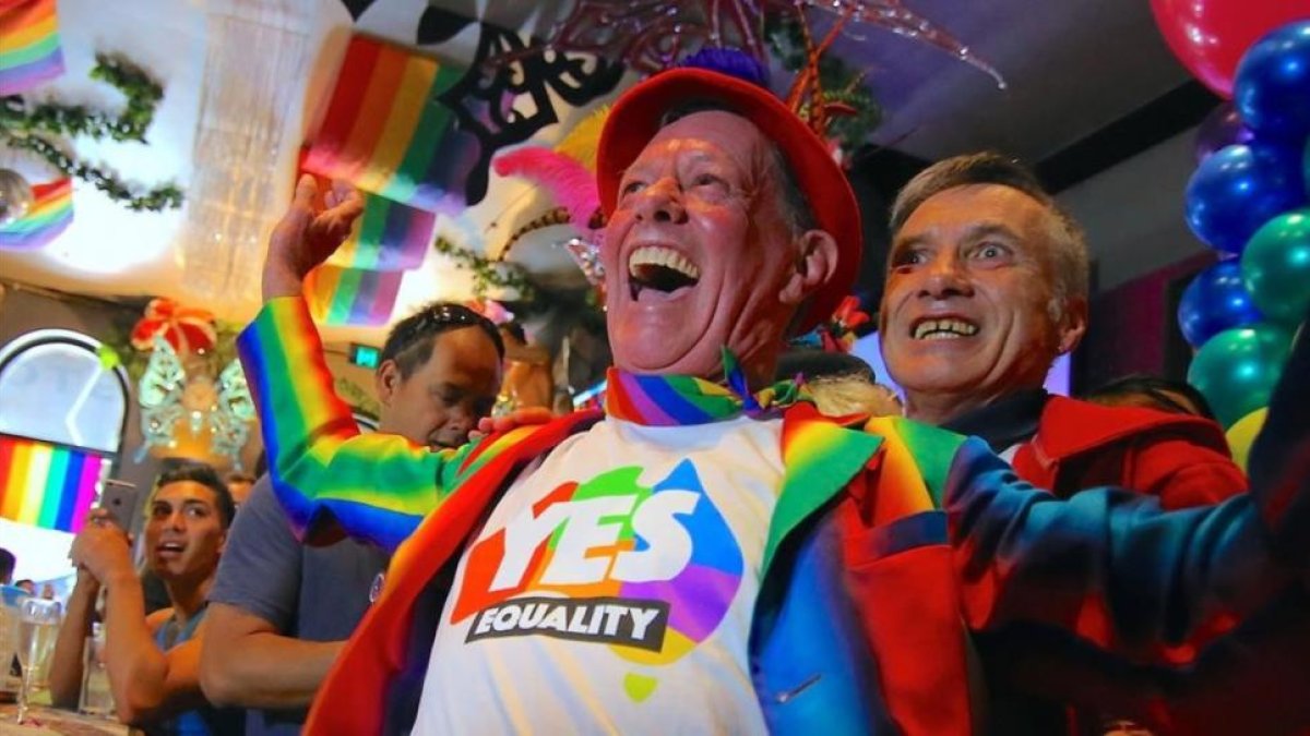 Celebración de partidarios del matrimonio homosexual tras conocer el resultado.