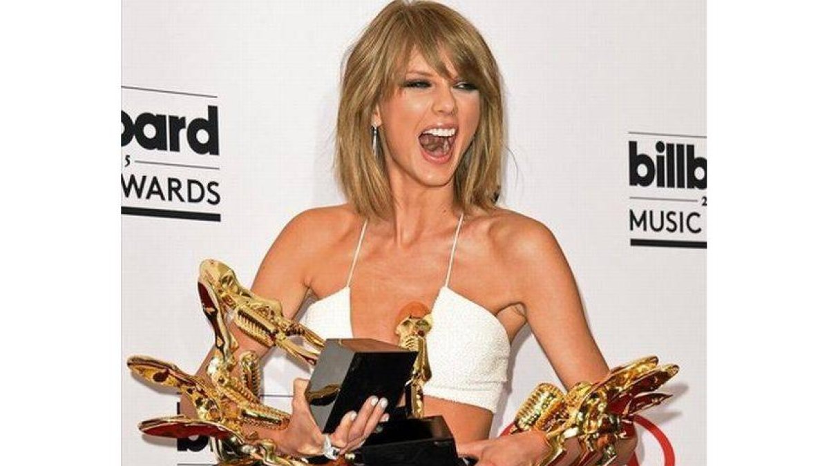 Taylor Swift, con sus ocho estatuillas ganadas en los premios Billboard.