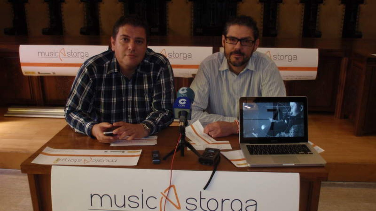 Luis Miguel Abello y César Núñez, durante la inauguración del Curso Internacional de Música.