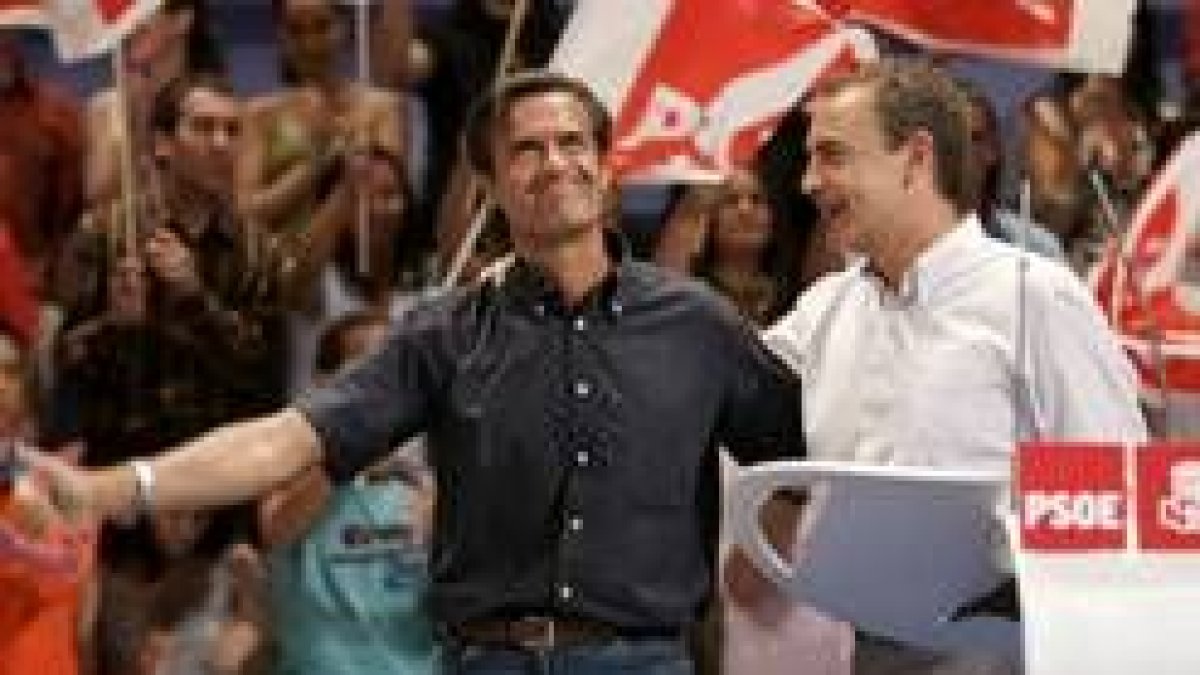 López Aguilar y Zapatero durante el acto en Las Palmas