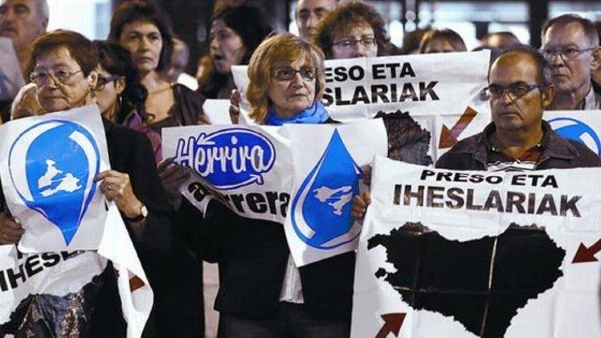 Manifestación en Bilbao en defensa de los presos de ETA, el pasado 5 de octubre.