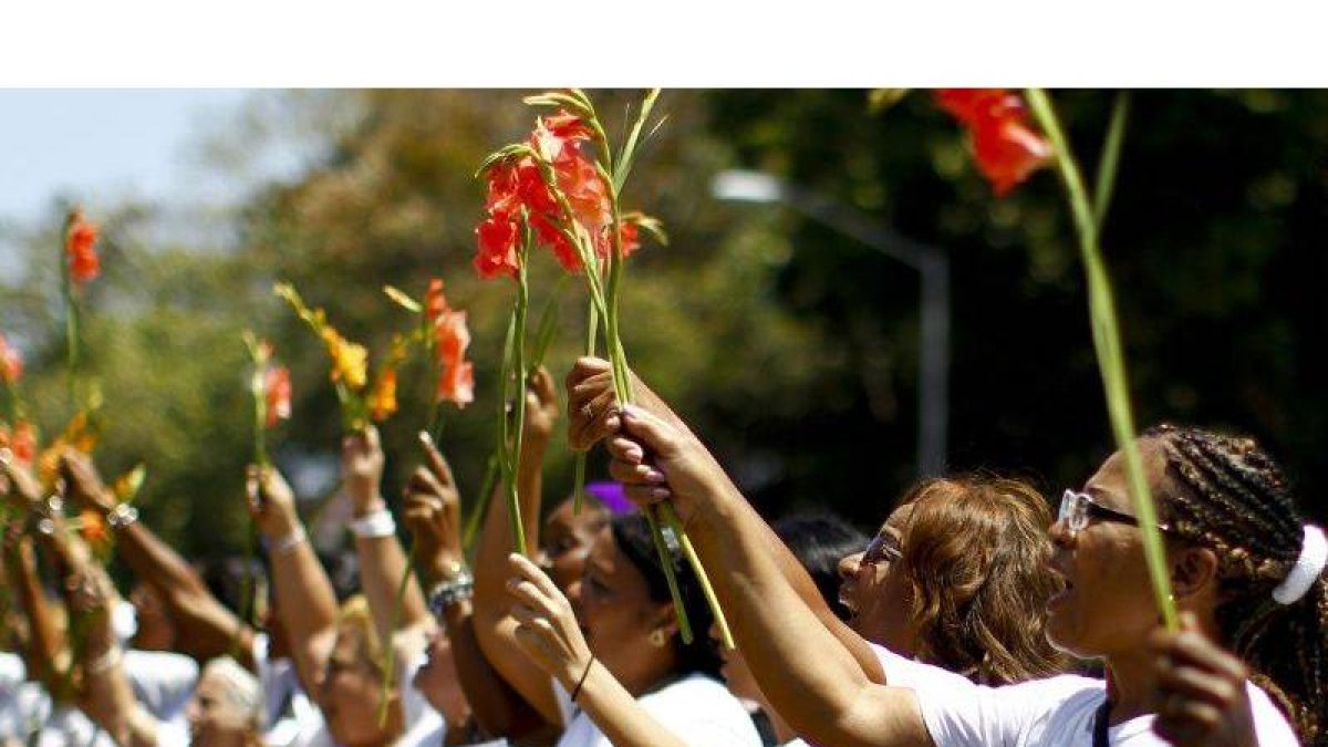 Imagen de la última protesta semanal, celebrada ayer, de las Damas de Blanco.