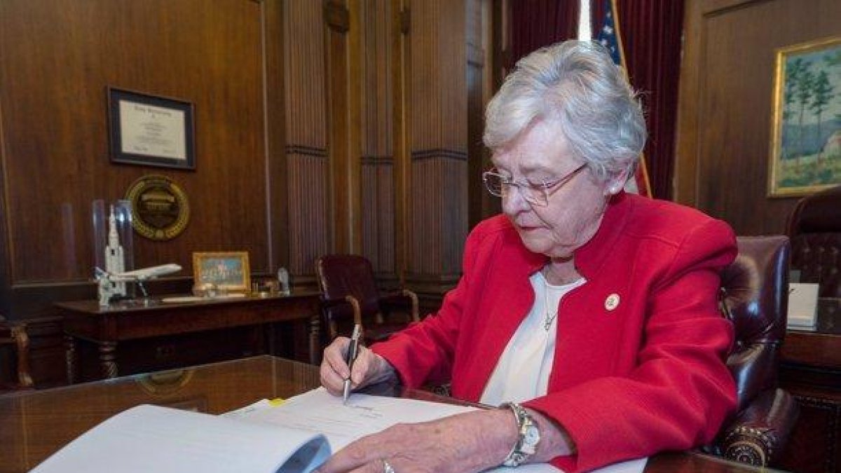 La gobernadora de Albama, EEUU, Kay Ivey.